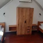 Mary Apartmanhaz Διαμέρισμα *
