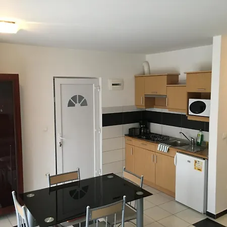 Mary Apartmanhaz