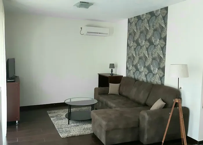 Mary Apartmanhaz Хевиз
