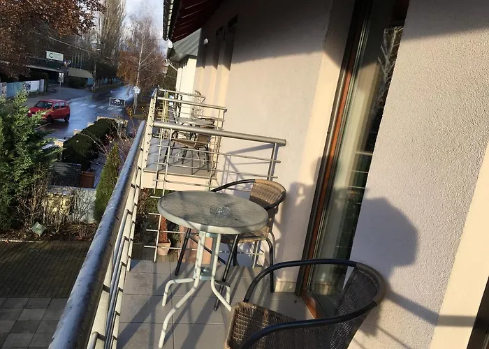 Mary Apartmanhaz Апартаменты Хевиз