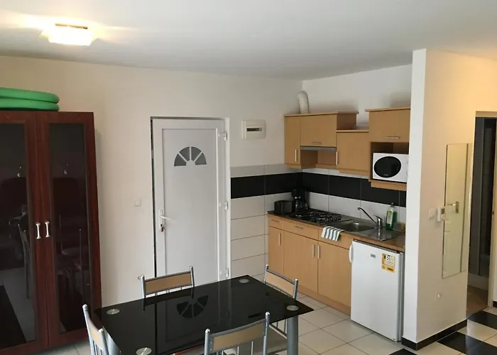 Mary Apartmanhaz