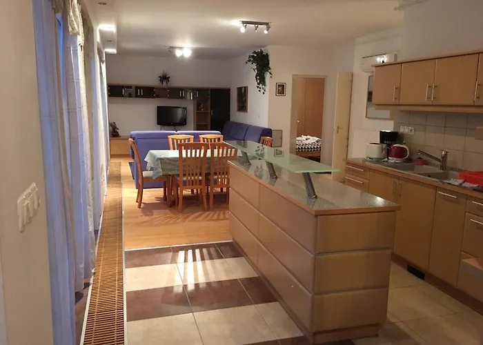 Апартаменты Mary Apartmanhaz Хевиз