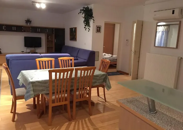 Mary Apartmanhaz Апартаменты